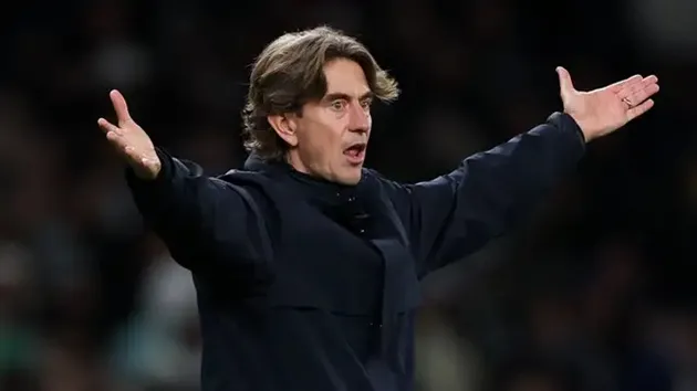 Frank đánh mất niềm tin từ phòng thay đồ